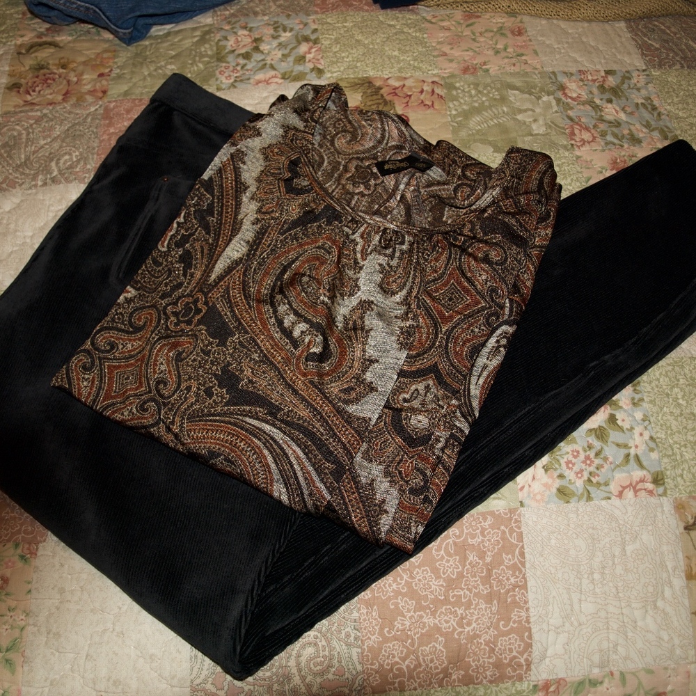 Paisley Tunic with Scoop Neck 2x in Women